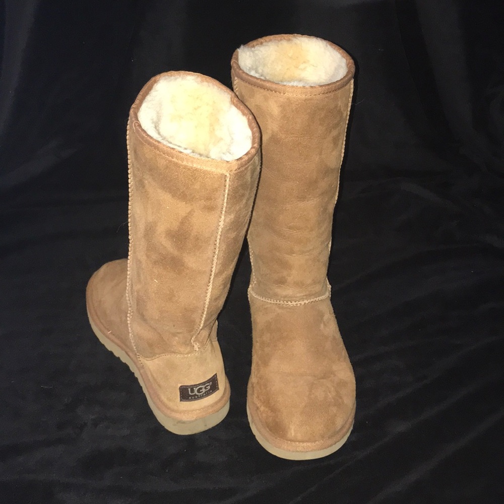 Original Classic Tall Ugg Chestnut size 7